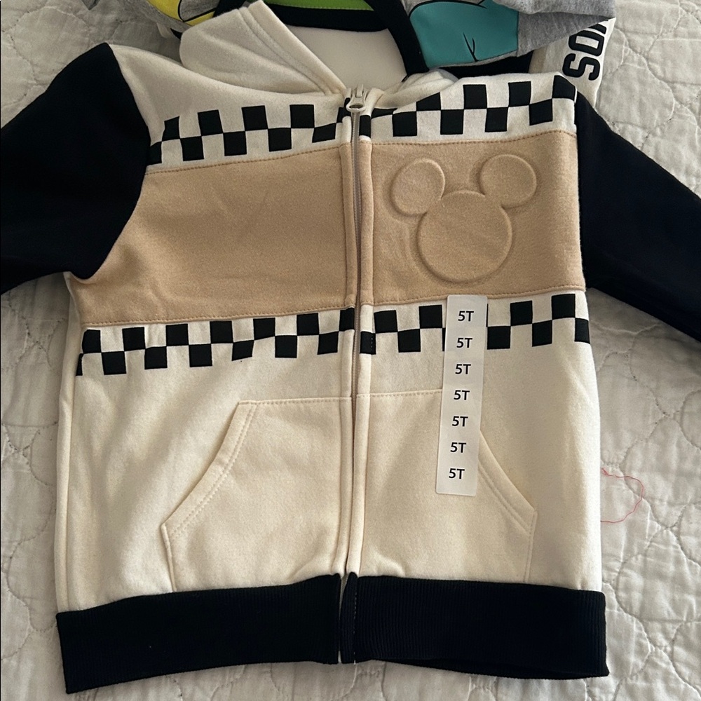 Disney Black and Cream Kids Set with Mickey - Picture 3 of 6